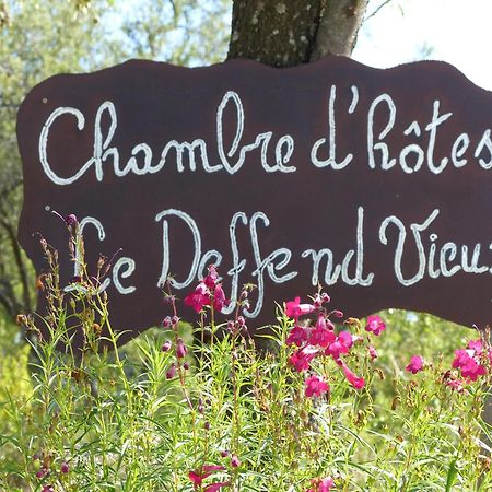Bed and Breakfast Le Deffend Vieux Trets Esterno foto