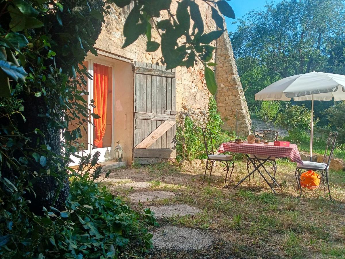Bed and Breakfast Le Deffend Vieux Trets Esterno foto