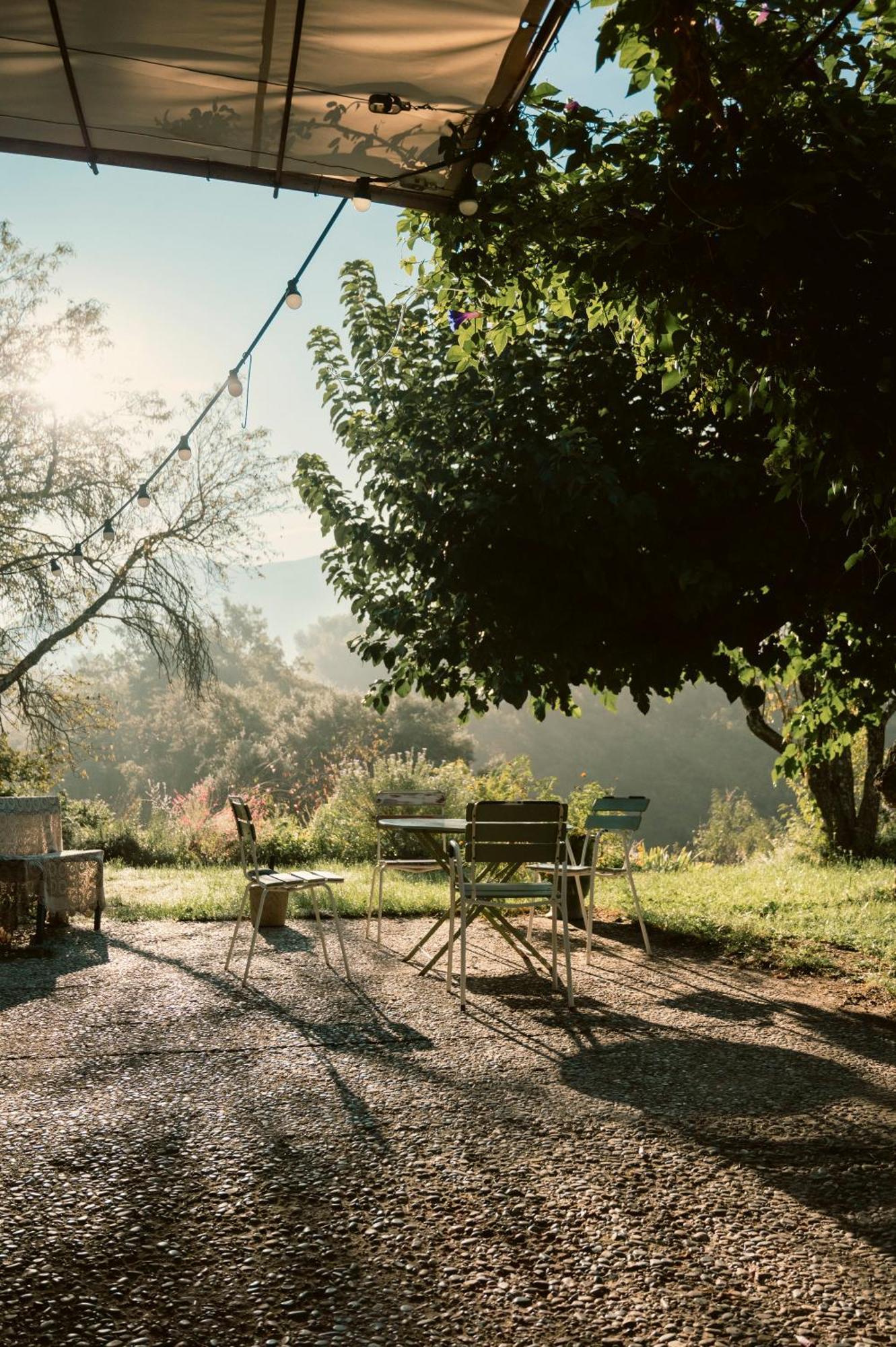 Bed and Breakfast Le Deffend Vieux Trets Esterno foto